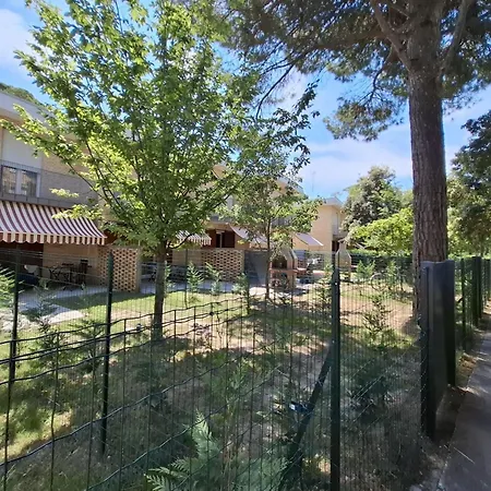 Rowhouse With Private Garden